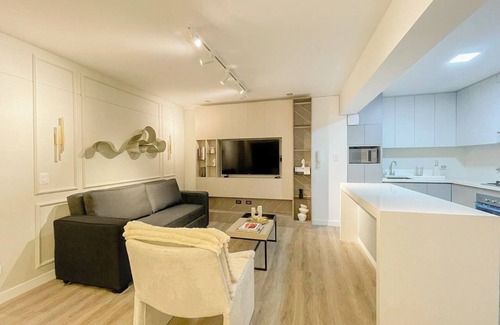 Miraflores Apartment | Stylish Apartment in Miraflores Center! - 2.5 blocks from Malecon Cisneros