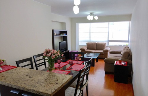 San Antonio Apartment | Stylish apartment in the heart of Miraflores