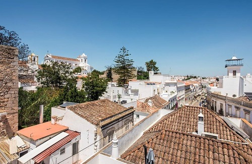 Tavira Apartment | Stylish Apartment in the Historical centre of Tavira with large terrace