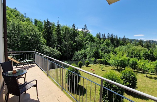 Wisla Apartment | Stylish Apartment on Bukowa – Big Terrace, Perfect for Biking & Skiing