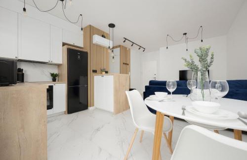 Ursus Apartment | Stylish Apartments with Parking by Noclegi Renters