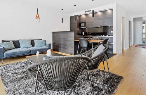 Gasperich Apartment | Stylish Apt in Cloche dOr w balcony