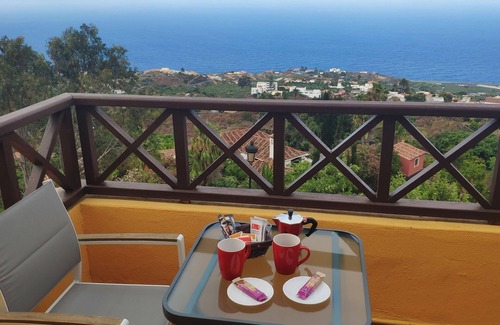 Brena Baja Apartment | Stylish apt "Isla Bonita" with sea view balcony