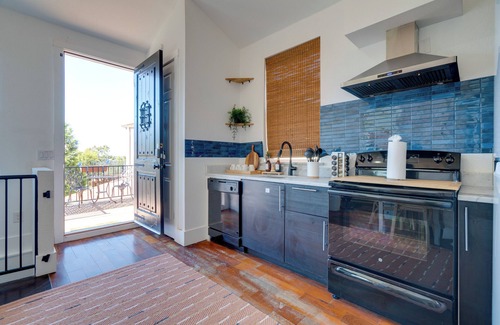 Steiner Ranch Apartment | Stylish Apt Near Lake Travis w/Entertainment