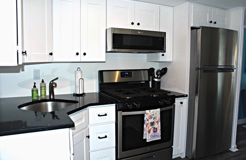 Ocean Grove Apartment | Stylish Beach Apt - 4 Blocks from Beach & 2 Blocks from Downtown Asbury