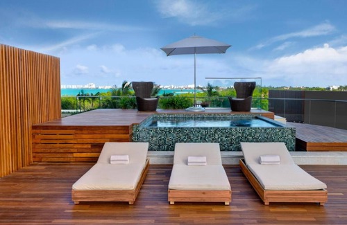 Downtown Cancun Hotel | Stylish Beachfront Stay with Marina, Swimming Pool, Spa & Golf Nearby
