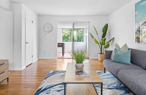 Pittsburgh House | Stylish & Bright 4Bdrm House on Mt Troy/Pittsburgh
