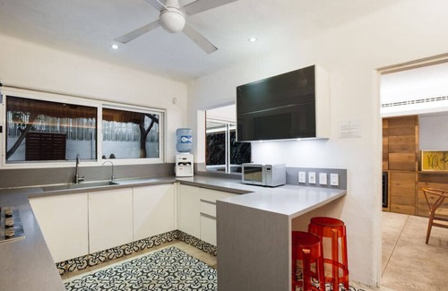 Downtown Cancun Villa | Stylish Cancún Villa · Rooftop & Pool Oasis