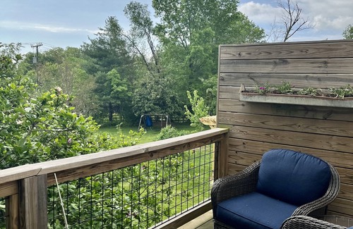 Wayland Park Cottage | Stylish Carriage House Suite near downtown Crozet