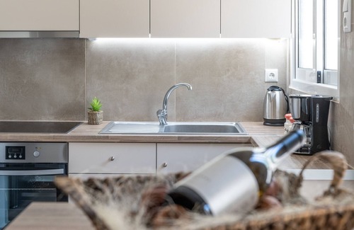 Heraklion Apartment | Stylish Central Renovated Apartment