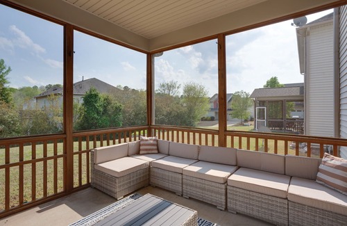 Cary House | Stylish & Centrally Located Home