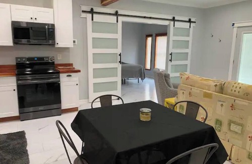 Eastman Other | Stylish, comfortable, and private Guest House.