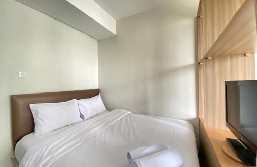 Dago Apartment | Stylish & Comfy Studio at Dago Suites Apartment By Travelio