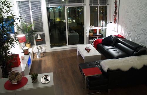 Downtown Victoria Condo | Stylish condo in the BEST Location! Spectacular Views, Secure Parking, Laundry