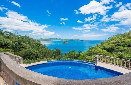 Playa Flamingo Condo | Stylish Condo | Pools + Ocean View