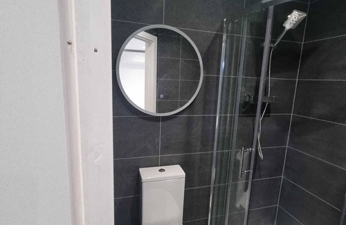 Coalpit Heath Apartment | Stylish contemporary studio apartment in the heart of Yate Bristol