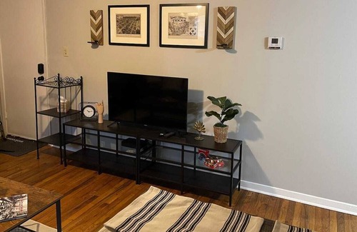 Northside Cottage | Stylish Cottage 222 - Free Parking - Self Check-in