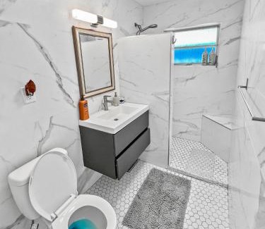 Harbor Village Apartment | Stylish & Cozy Home Close To Beach- Free Parking, Private, Backyard, Laundry