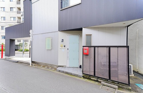 Kunitachi House | Stylish designer residence in Kunitachi City, a school town with beautiful townscape and rich nature.