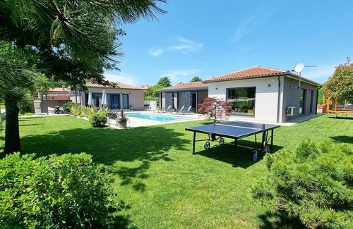 Sveta Nedelja Villa | Stylish Designer Villa with Pool & Guest Apartment Near the Sea