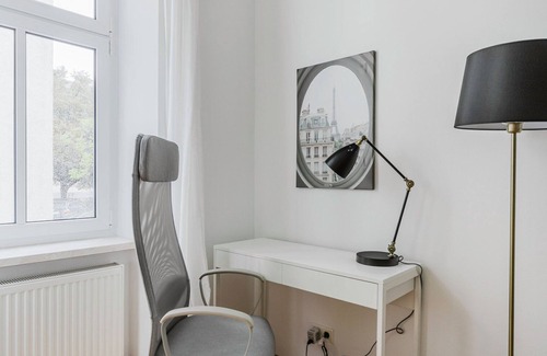 Dobling Apartment | Stylish Döbling 1BR, Fully Equipped, by Blueground