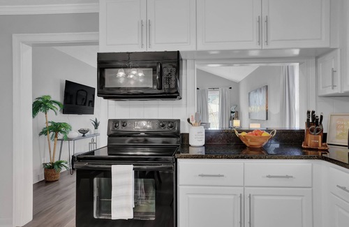 Norcross House | Stylish Duplex! New Remodel! Minutes from Atlanta!