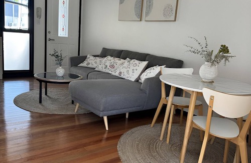 Wilston House | Stylish & Elegant 2BR Townhouse in Wilston, Brisbane