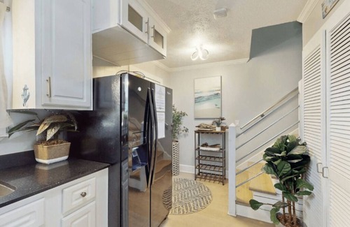 Panama City Beach House | Stylish Family-Friendly Townhome: Steps to Beach+hot tub+king bed