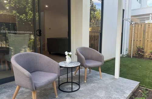 Gold Coast House | Stylish Family 3BR in Central Hope Island, Family