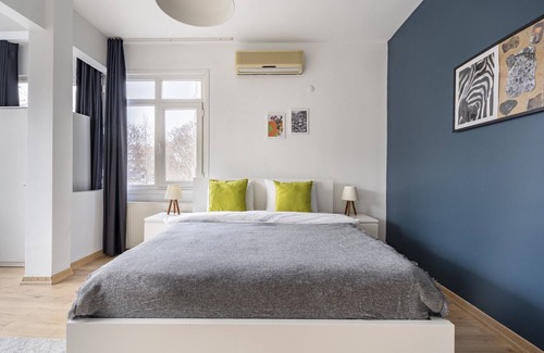 Goztepe Apartment | Stylish Flat 2 min to Bagdat Street in Kadikoy