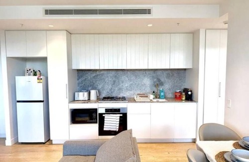 Milton Apartment | Stylish Flat in Milton - Near cultural & BNE City