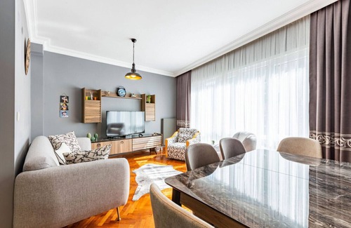 Moda Apartment | Stylish Flat near Popular Attractions in Moda