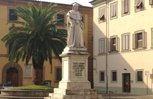 Pistoia Apartment | Stylish flat, Pistoia centre(b/w Firenze&pisa) to taste the real tuscan life!