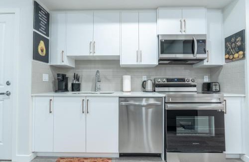 Southeast Calgary Apartment | Stylish Getaway 2BD Basement by YMCA and South Health Campus Hospital