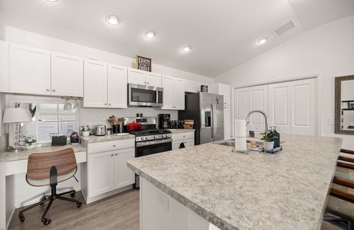 Sumter County House | Stylish Golfside Getaway