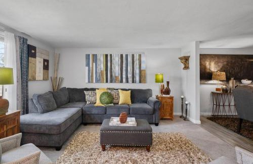 Mosby House | Stylish Haven 11 Minutes from the Richmond Airport