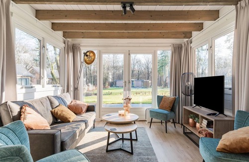 Zon en Schild House | Stylish holiday home near golf club