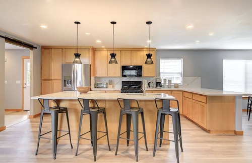 Lake Stevens House | Stylish Home with Private Office in Lake Stevens!