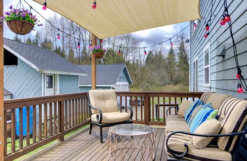 Lake Stevens House | Stylish Home with Private Office in Lake Stevens!