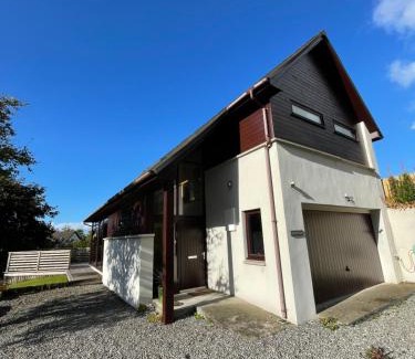 Connel House | Stylish house in quiet village nr Oban