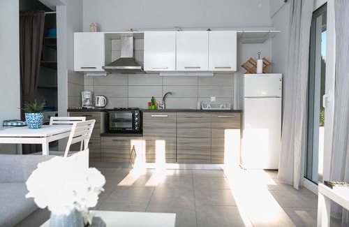 Kato Gouves House | Stylish Housing Unit Close to Heraklion and beach