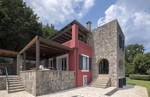Vassilatika Villa | Stylish lux villa overlooking the sea, close to Corfu town, 6 en suite bedrooms