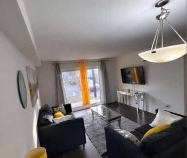 Aylmer Apartment | Stylish Luxe Space with Free Parking