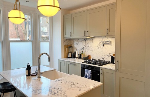 Latchmere House | Stylish, luxury 3-bedroom house in Battersea. Steps from Clapham Junction!