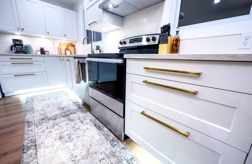 Thunder Bay House | Stylish Luxury in Central Location - Family Friendly!