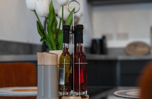 Vauxhall Apartment | Stylish Luxury Penthouse in Liverpool City Centre - Free Private Parking and Only 2km from Everton Stadium!
