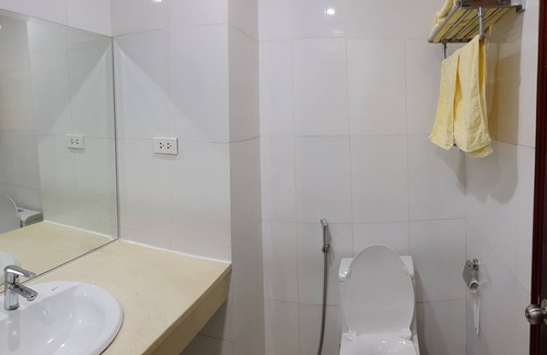 Tu Liem Apartment | Stylish Modern 3BR Apartment @ My Dinh