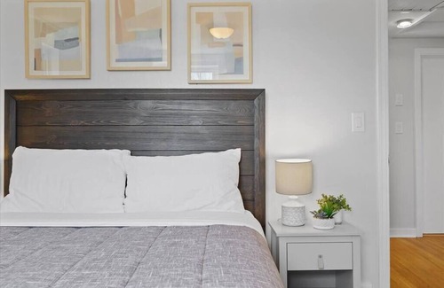 Wexford House | Stylish & Modern 4 Bedroom House in Wexford/Pittsburgh with Game Room