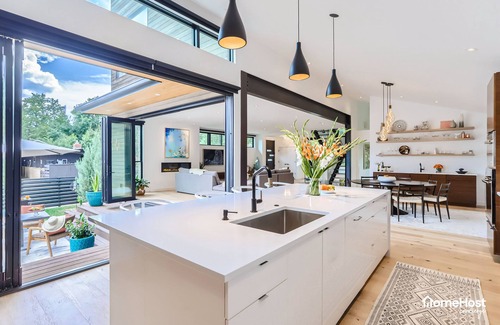 Interurban Park House | Stylish & Modern, 5-Min to CU and Hiking Trails