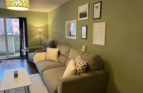 Dundee Apartment | Stylish, Modern Home in Central Dundee Sleeps 4